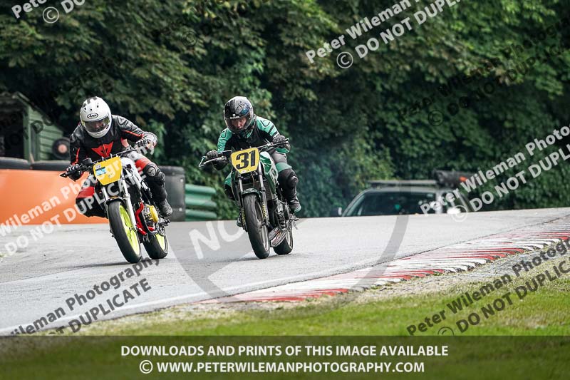 cadwell no limits trackday;cadwell park;cadwell park photographs;cadwell trackday photographs;enduro digital images;event digital images;eventdigitalimages;no limits trackdays;peter wileman photography;racing digital images;trackday digital images;trackday photos